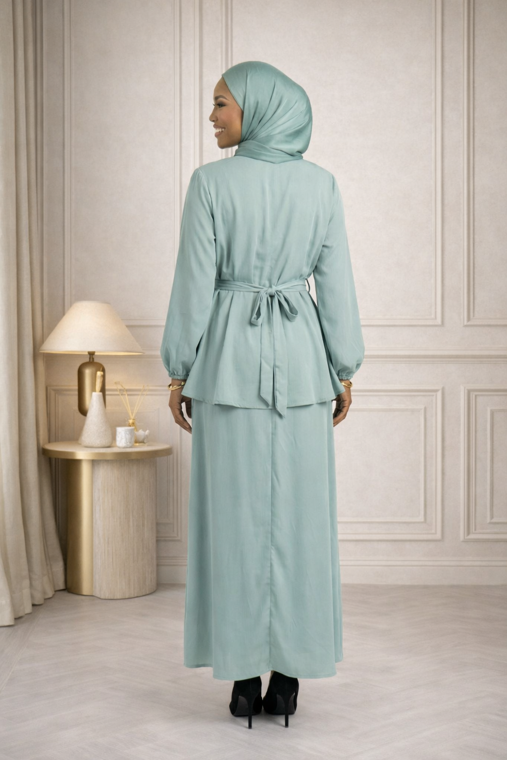Opulent Flow Abaya